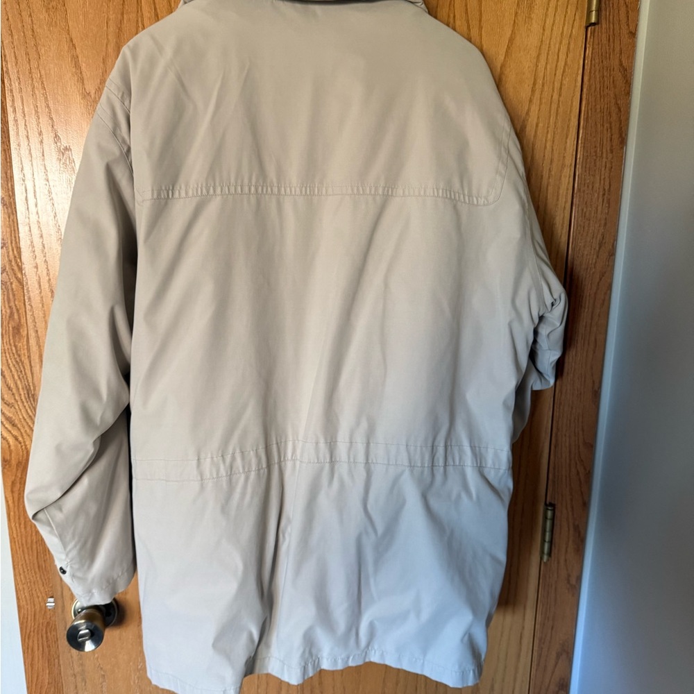 St. John’s Bay Men’s Winter Coat. - Picture 2 of 5